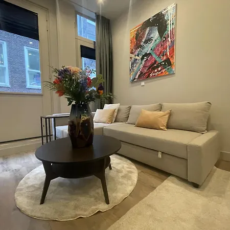 Grachtenappartement בית הארחה 3*